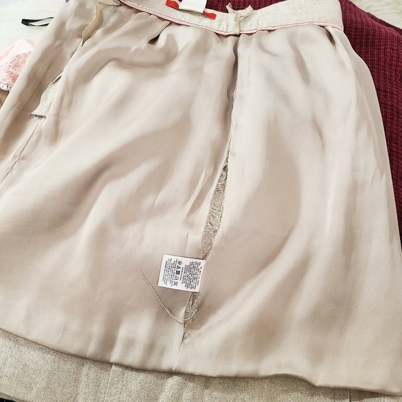 Cartonnier tan gold linen skirt patch pockets knee length size 4 (ripped lining) - Picture 6 of 10